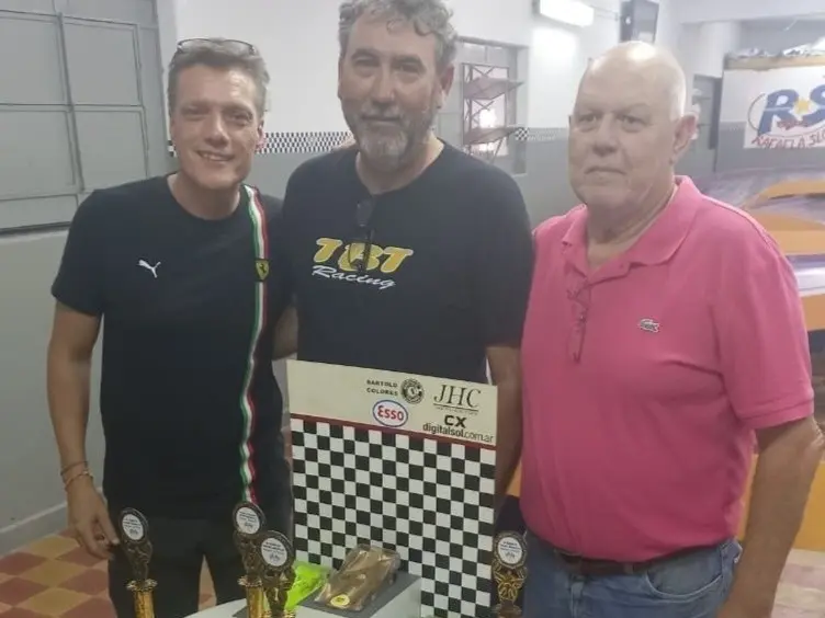 El podio de la 1° fecha del Provincial Sport G 12 el pasado sábado Rafaela.