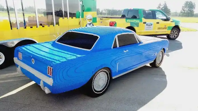 Autos hechos con legos