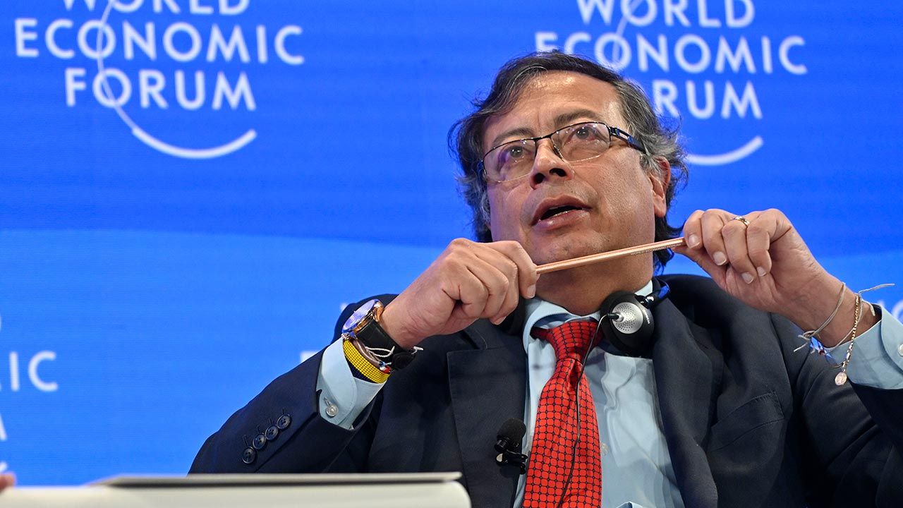 «Cambiar deuda por acción climática»: Petro en Davos