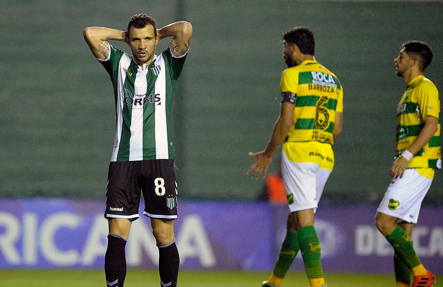 Ante Banfield, Defensa dio otro paso histórico