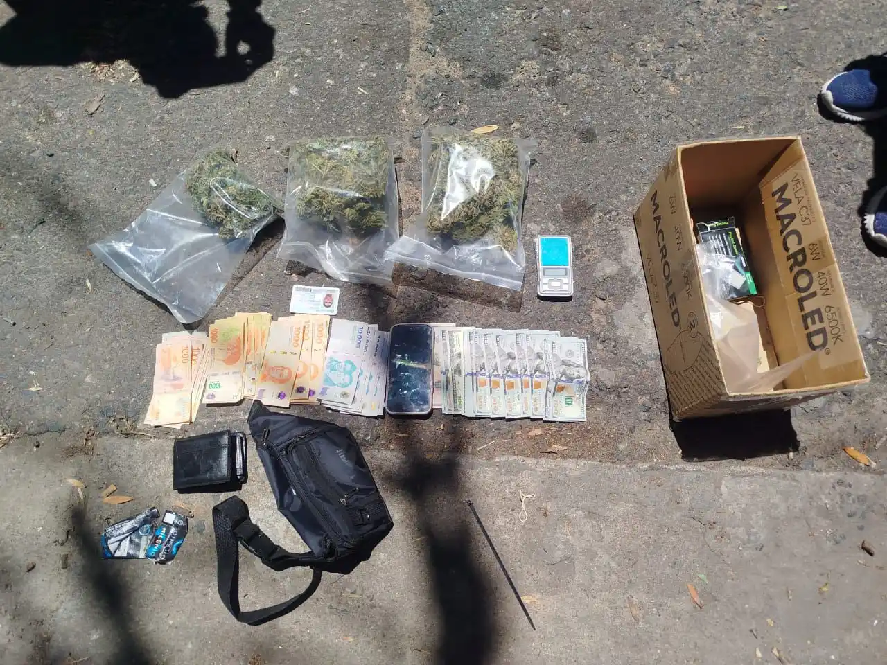 Una mujer denunció que su pareja vendía droga y lo detuvieron en el centro