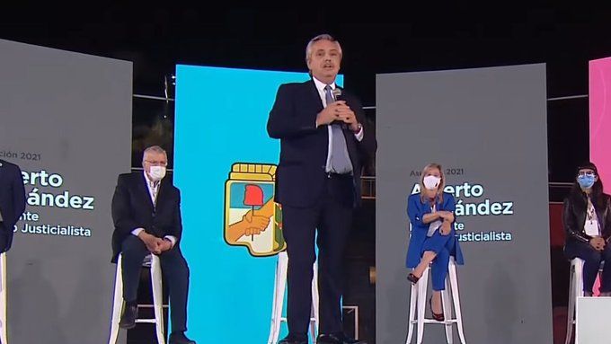 Alberto Fernández asumió como Presidente del PJ y disparó contra Macri: "Escriben libros donde no son capaces de admitir el desastre que han cometido"