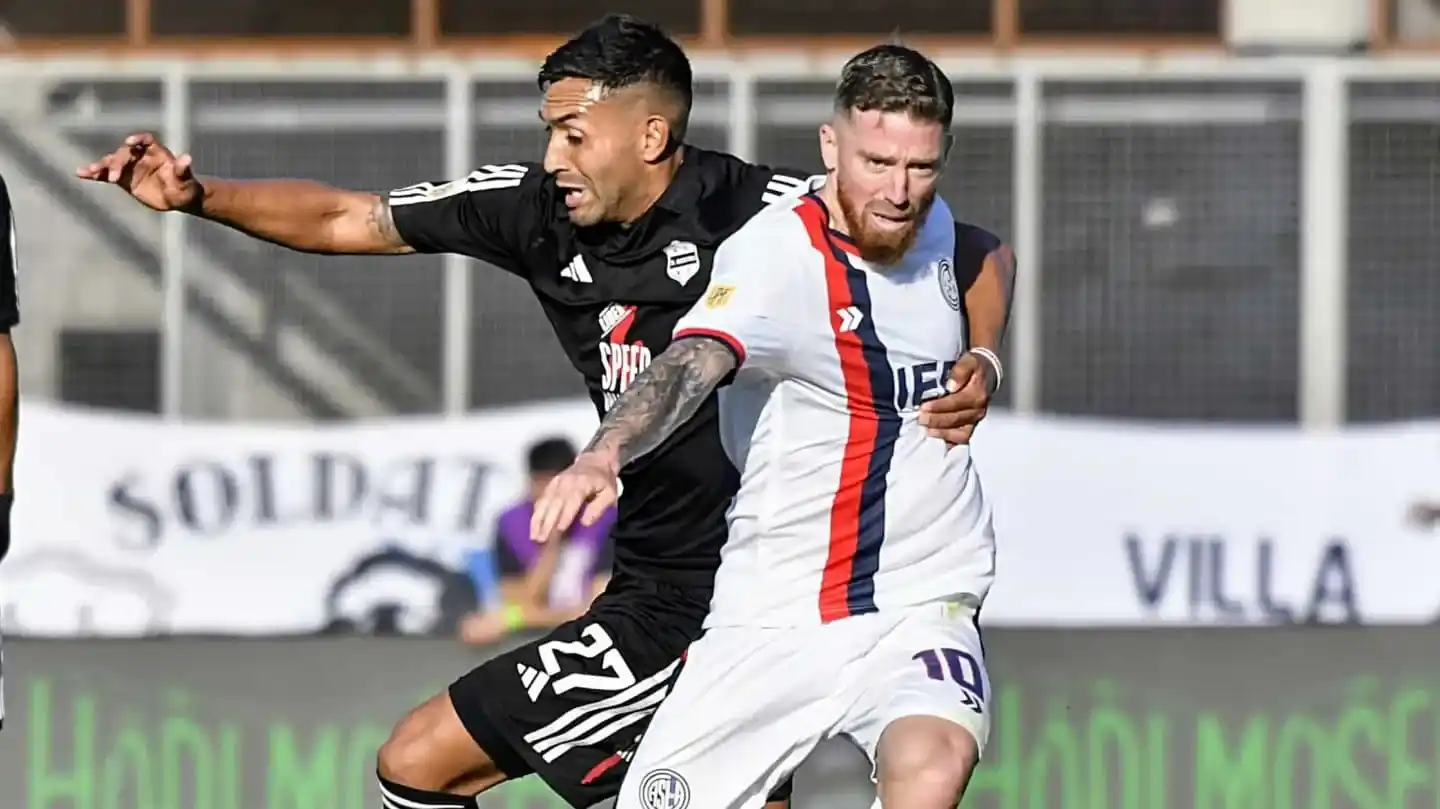 San Lorenzo visita a Riestra en el cierre de la fecha 12 del Apertura de la LPF. Foto Baires)