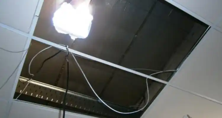 Rompieron chapas del techo para entrar a robar en Casa Tita II