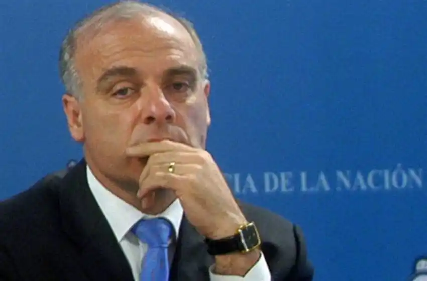 Uberti vinculó a Néstor y Cristina Kirchner con el cobro de coimas