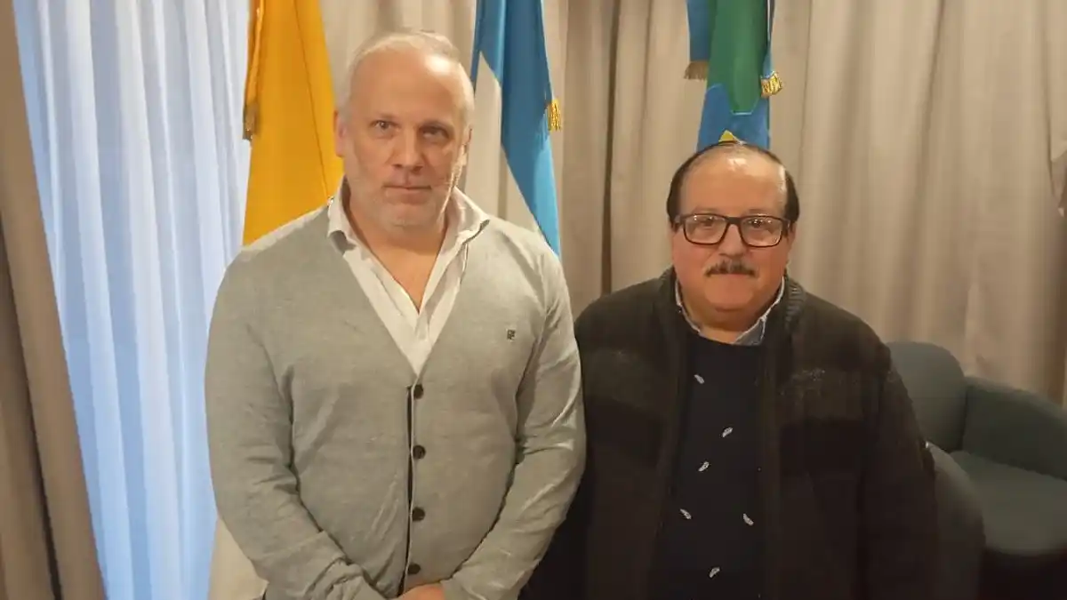 Dolera y Ventura en la sede de la USAL.