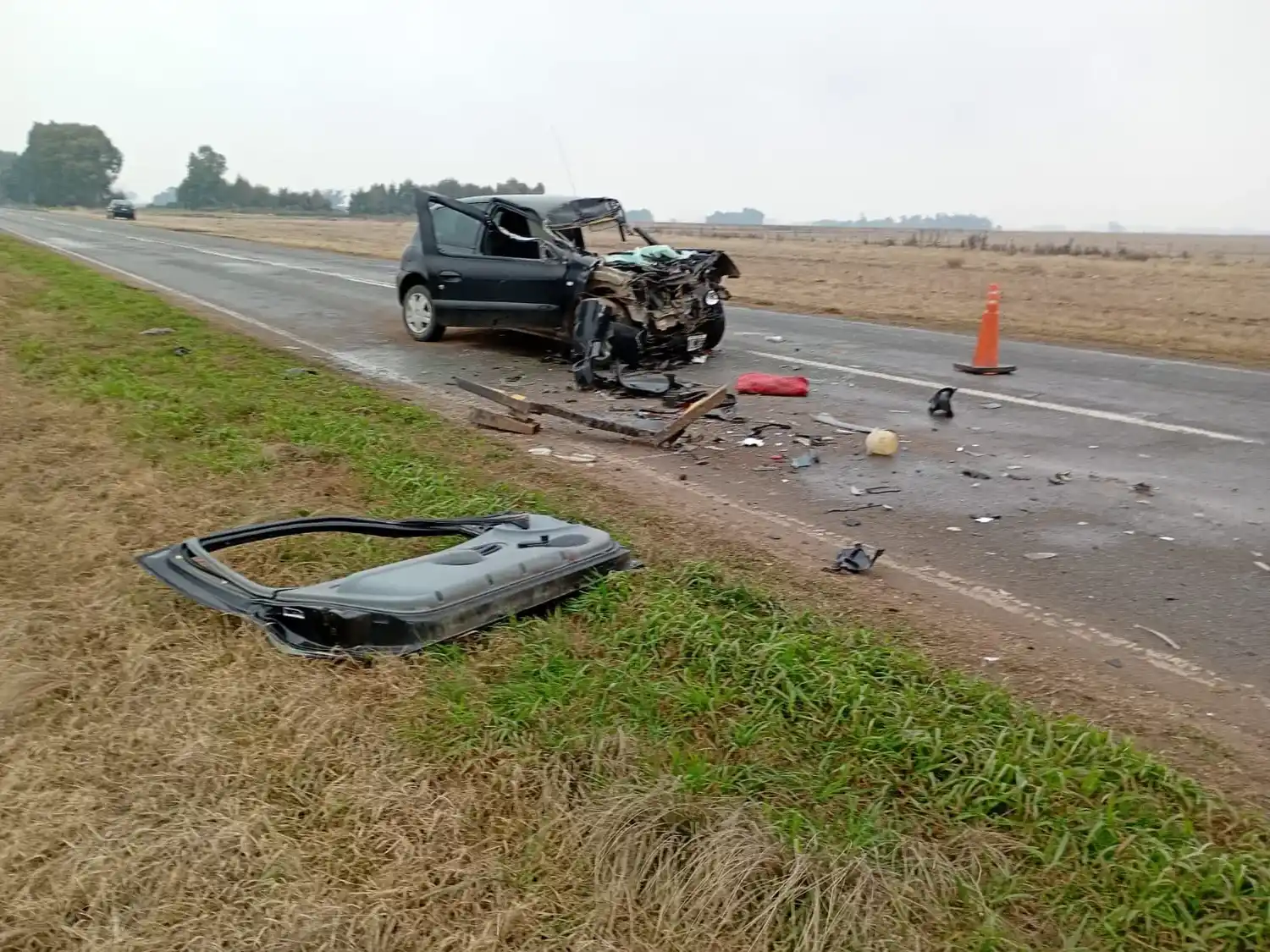 El vehículo chocó a un camión en el kilómetro 130 de la ruta 228