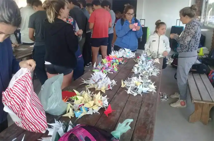 Juntaron grullas por una jugadora de hockey de Logartimo que se encuentra enferma