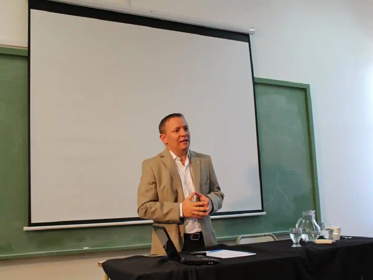 Con los números en rojo:  si no giran los fondos, la Unvm no podrá pagar la luz 