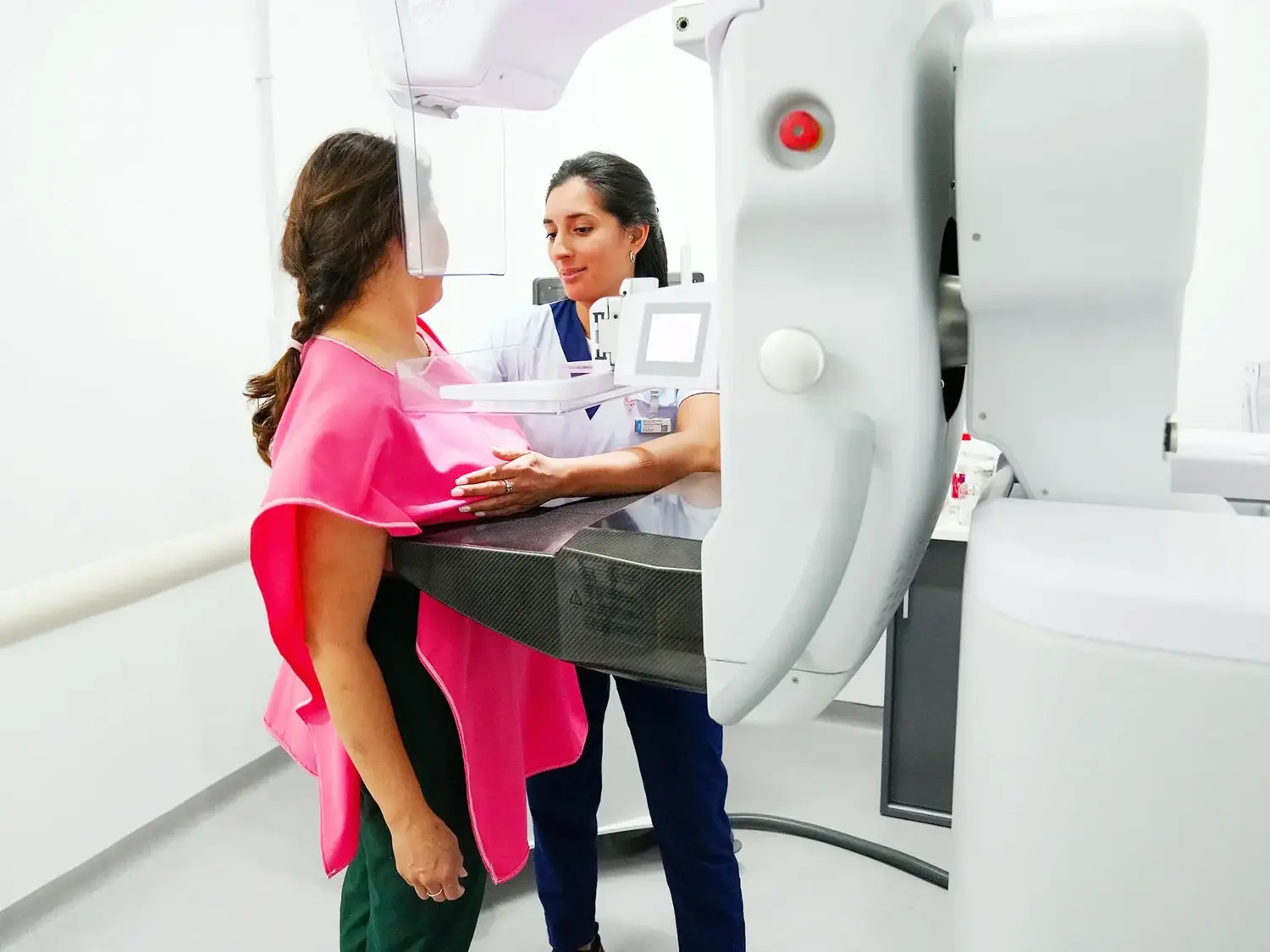 Salud refuerza la importancia de la detección temprana del cáncer de mama