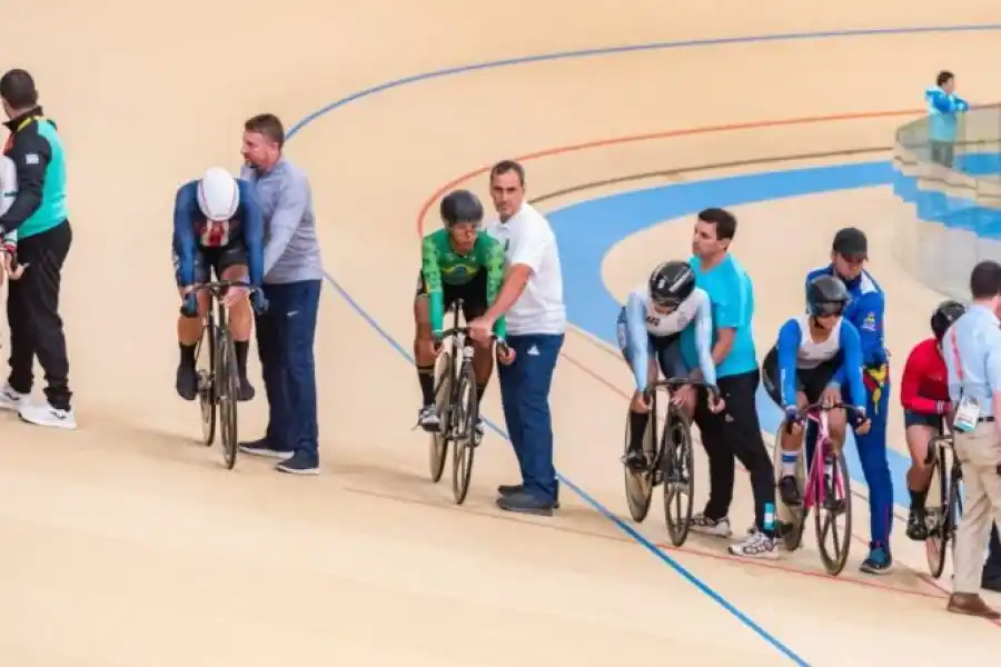 Natalia Vera  terminó sexta en la final A del Keirin