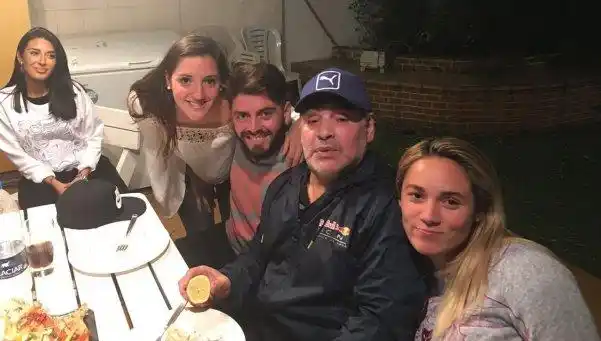 La intimidad de la cena entre Diego y Junior