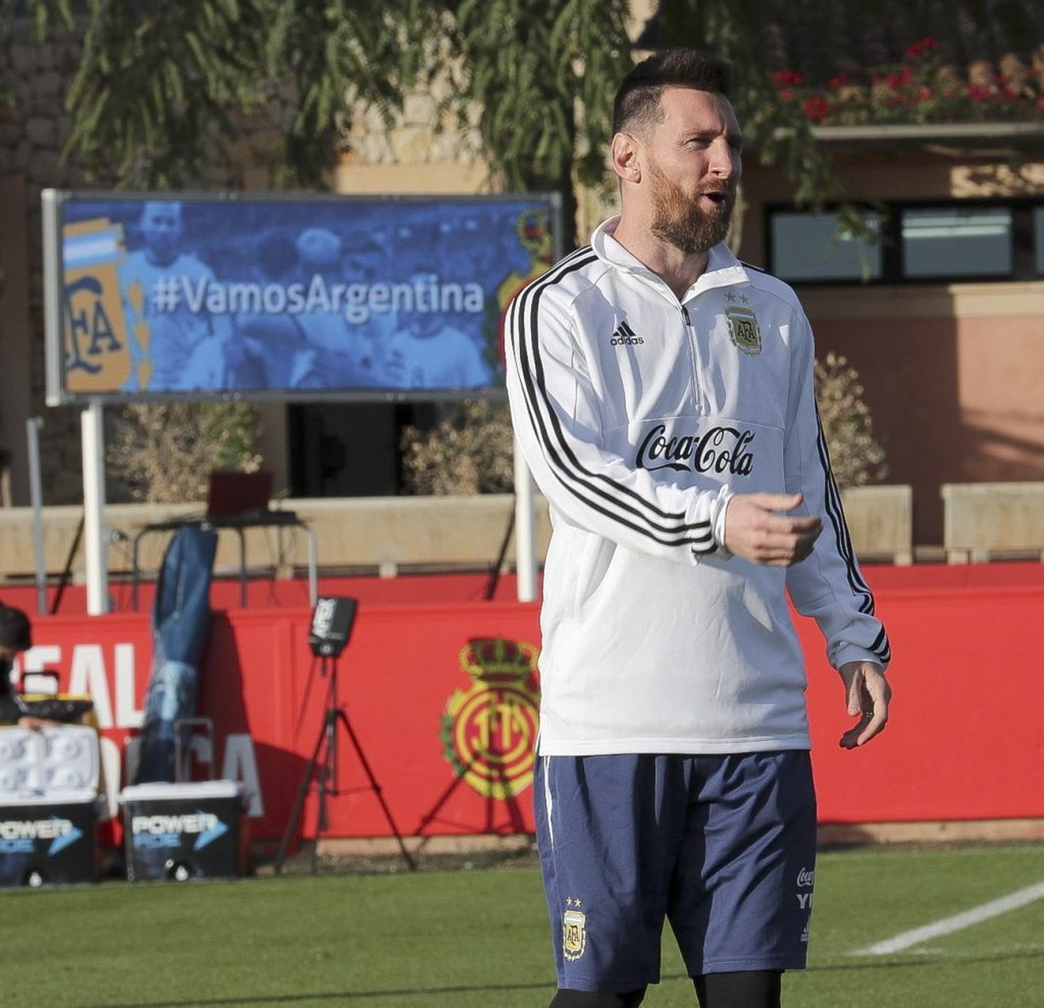 La selección entrena de cara al choque ante Brasil