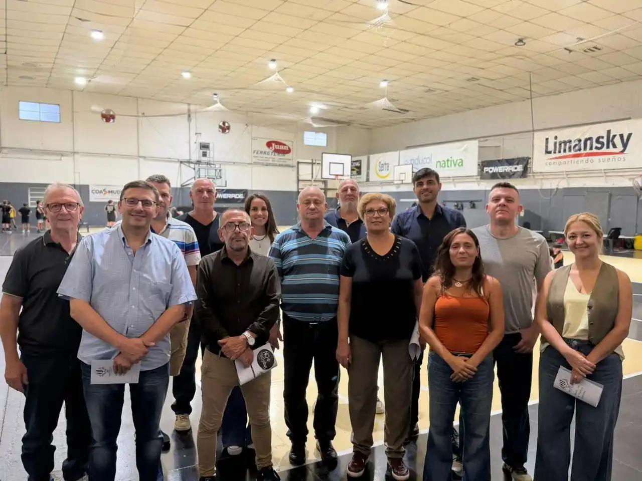 Un Concejo cerca de los clubes: los concejales recorrieron Independiente