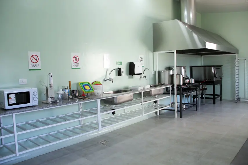 Expectativa. Por el inicio de otro curso sobre el correcto uso de los alimentos para consumo