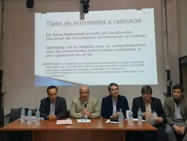 Reunión por Proyecto de Ley de Distritos Industriales 