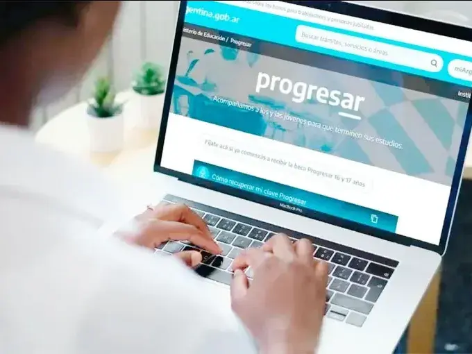 Becas Progresar de julio: ANSES continúa con los pagos y algunos beneficiarios cobran retroactivos