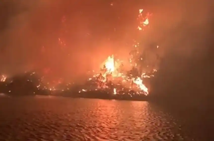 Preocupación por un incendio en La Cumbre: hay más de 50 evacuados