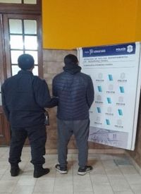 Detuvieron a un hombre por hurto y descubrieron que tenía un pedido de captura