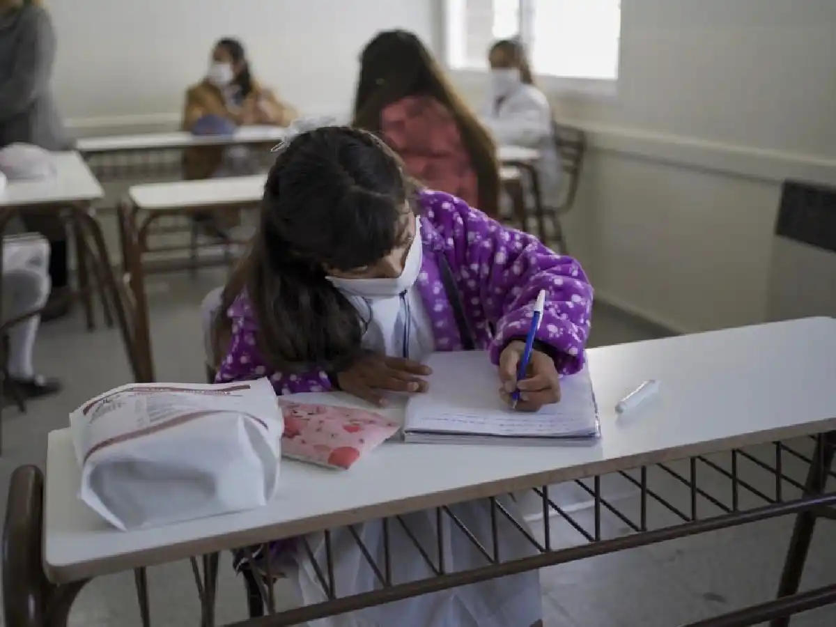 En octubre más de 270 escuelas de Córdoba activaron protocolos sanitarios por sospecha de Covid-19