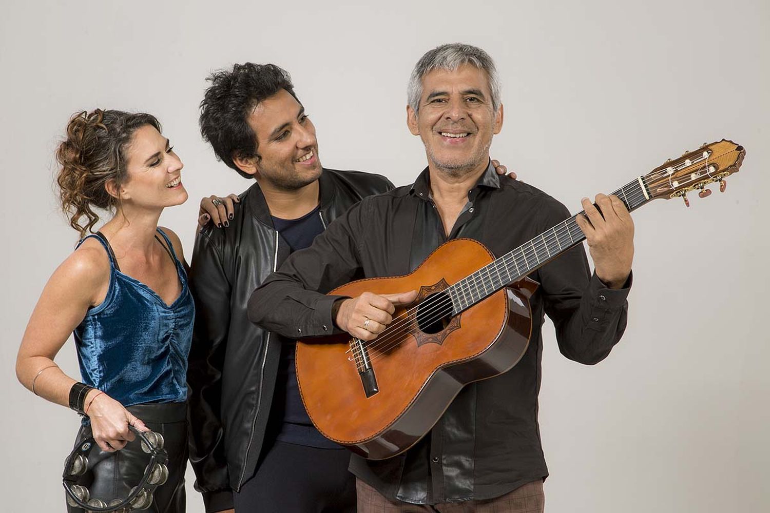 Este sábado se presentará gratuitamente el músico Peteco Carabajal