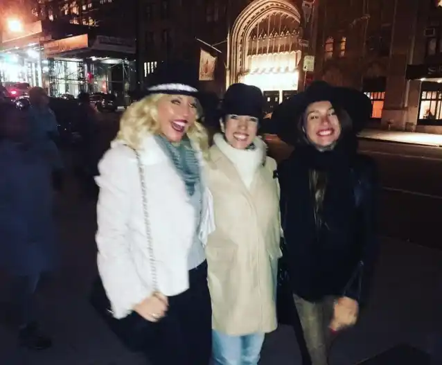 Pampita salió a divertirse con sus amigas en Nueva York