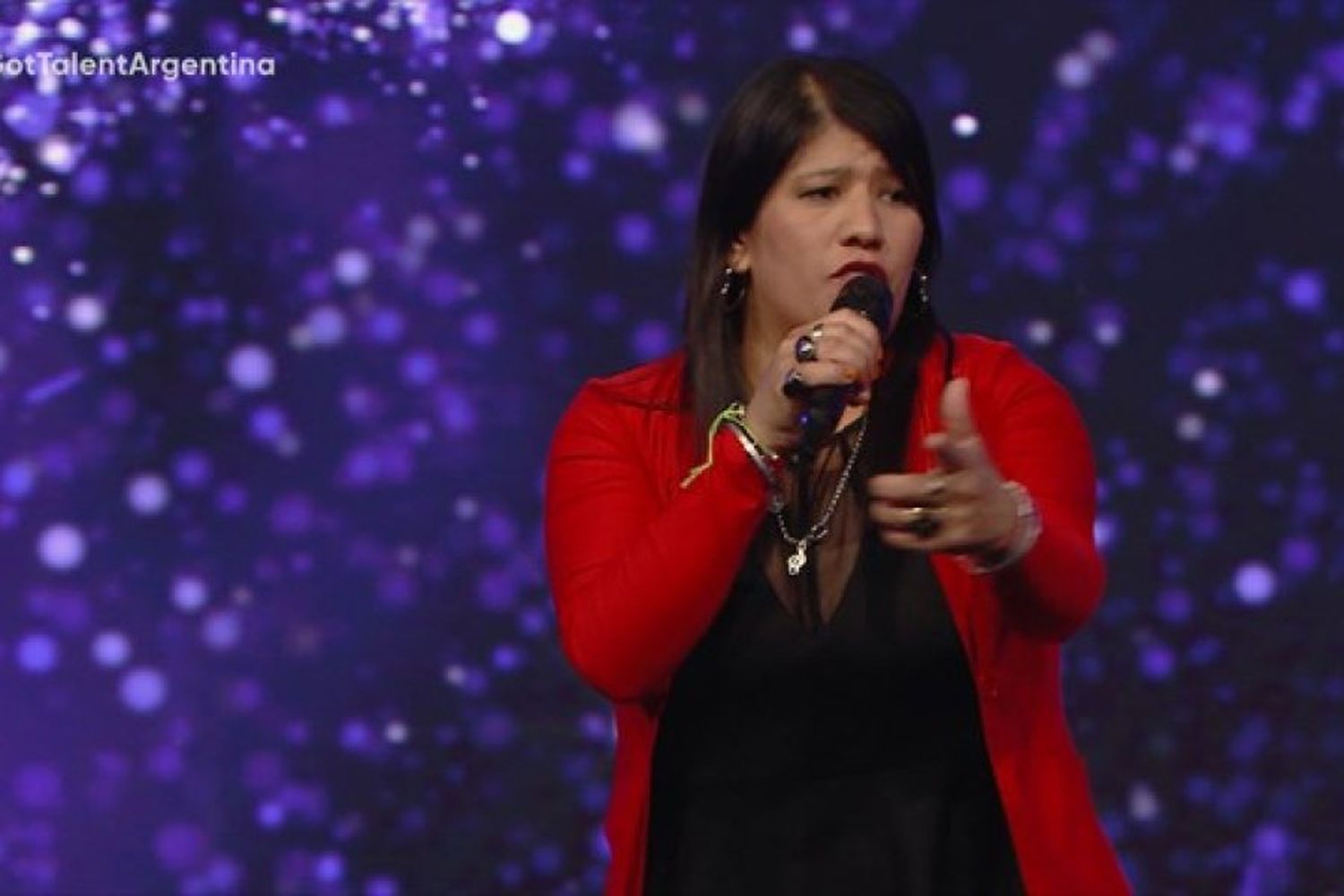 "La máquina de la cumbia" es santafesina y cautivó al jurado de Got Talent Argentina: Abel Pintos le prometió un disco