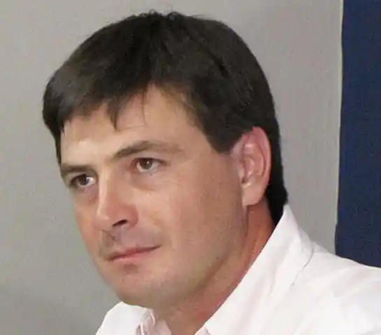 Piden más cajeros para la ciudad y el arreglo urgente de ruta 12
