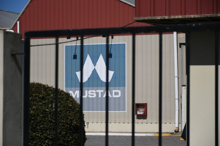 Mustad-3