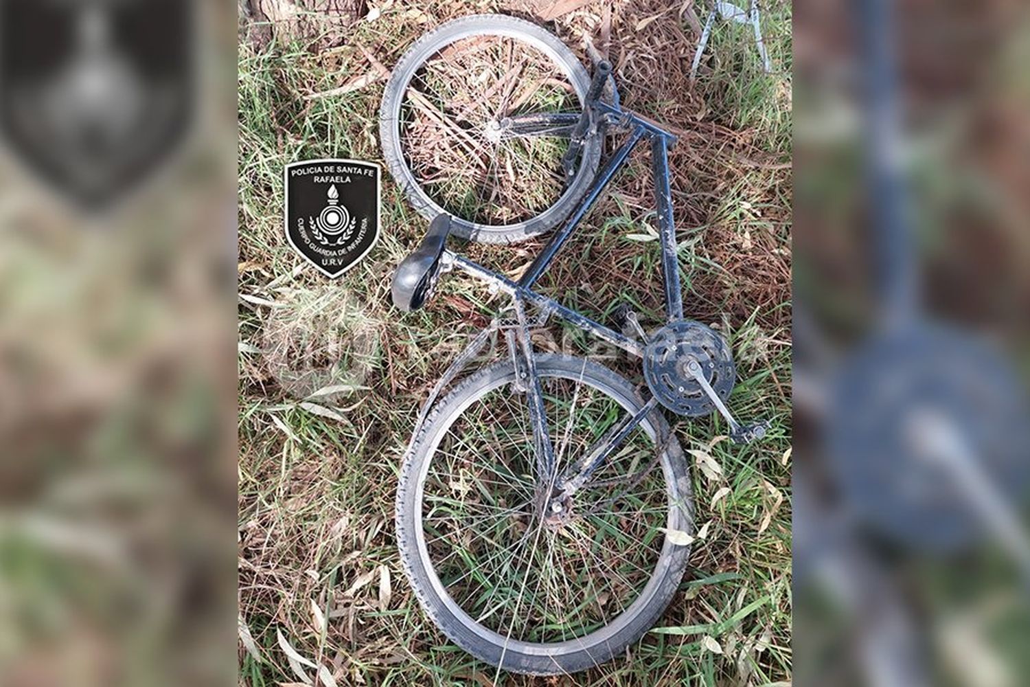 En la entrada del Autódromo, encontraron una bicicleta tirada