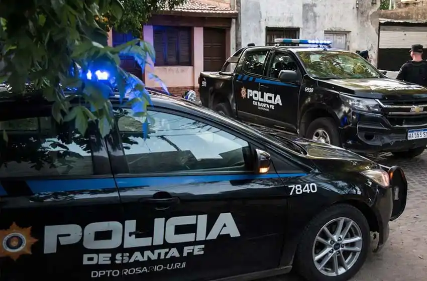 Tierra de nadie: a plena luz del día, balearon una vivienda en barrio Alvear y una gomería en zona sur
