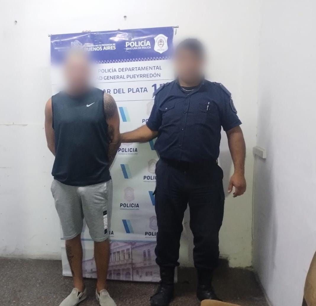 Un policía de franco retuvo al imputado hasta la llegada de los efectivos.