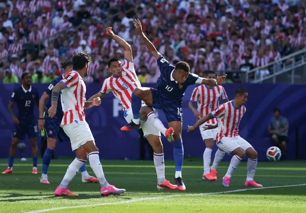 Mbappé rompe la resistencia paraguaya y Francia avanza a los cuartos de final del Mundial 2026