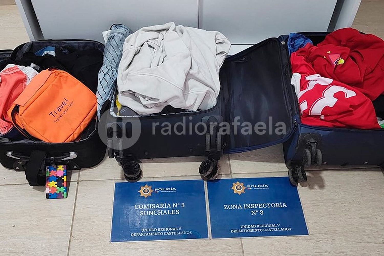 Encontraron tres valijas sospechosas, abandonadas en un canal de desagüe de Sunchales