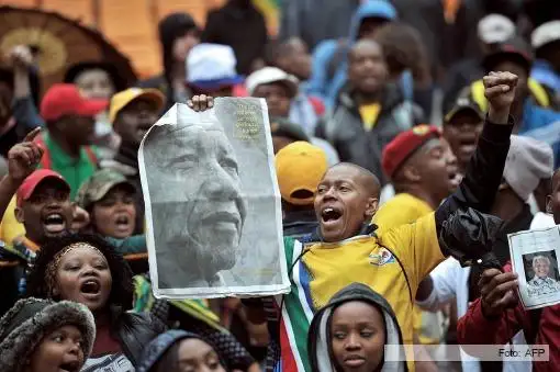 La prensa sudafricana le brindó el último adiós a Mandela