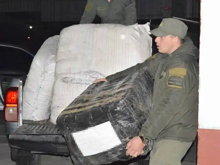 Interceptan transporte de encomiendas con
mercadería ilegal valuada en $201.735.000