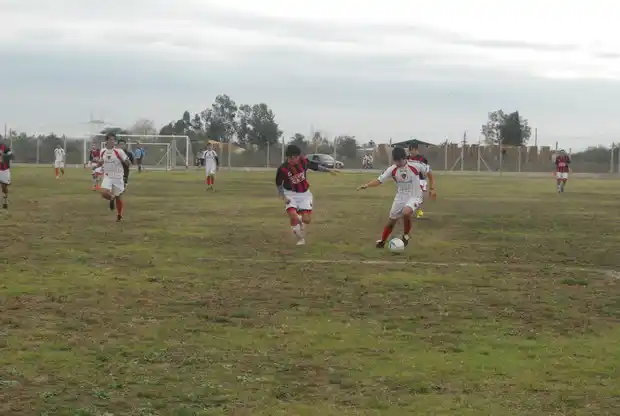 Se juega una nueva fecha del torneo oficial de fútbol