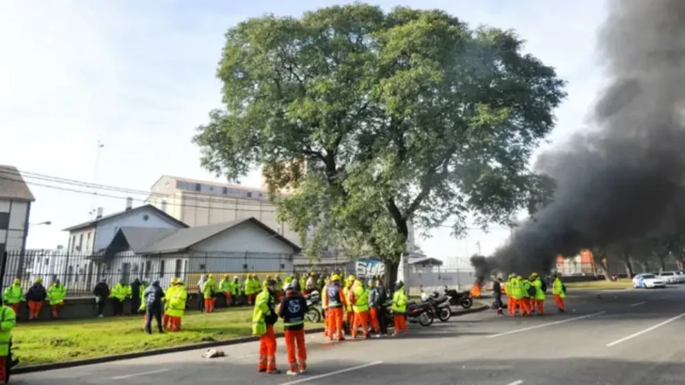 Pese al acuerdo firmado con el Ministerio de Trabajo de la Nación, siguen las protestas en el Puerto de Rosario