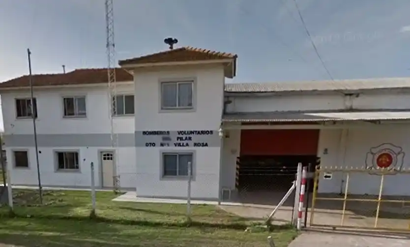 Bomberos le salvaron la vida a un niño que cayó a un pozo ciego