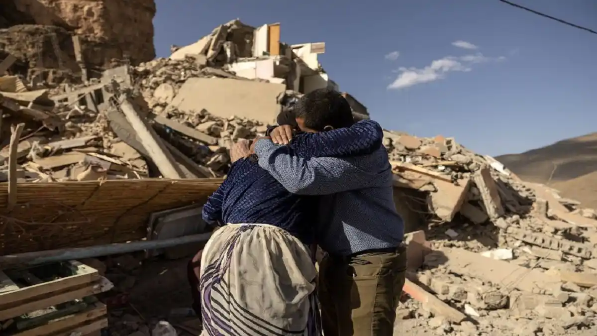 ¡SISMO EN MARRUECOS! Grupos de rescate esperan encontrar sobrevivientes entre los escombros