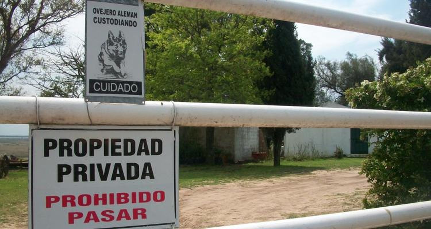 Salió a buscar a los ladrones de su casa y los encontró, tienen 12 y 17 años