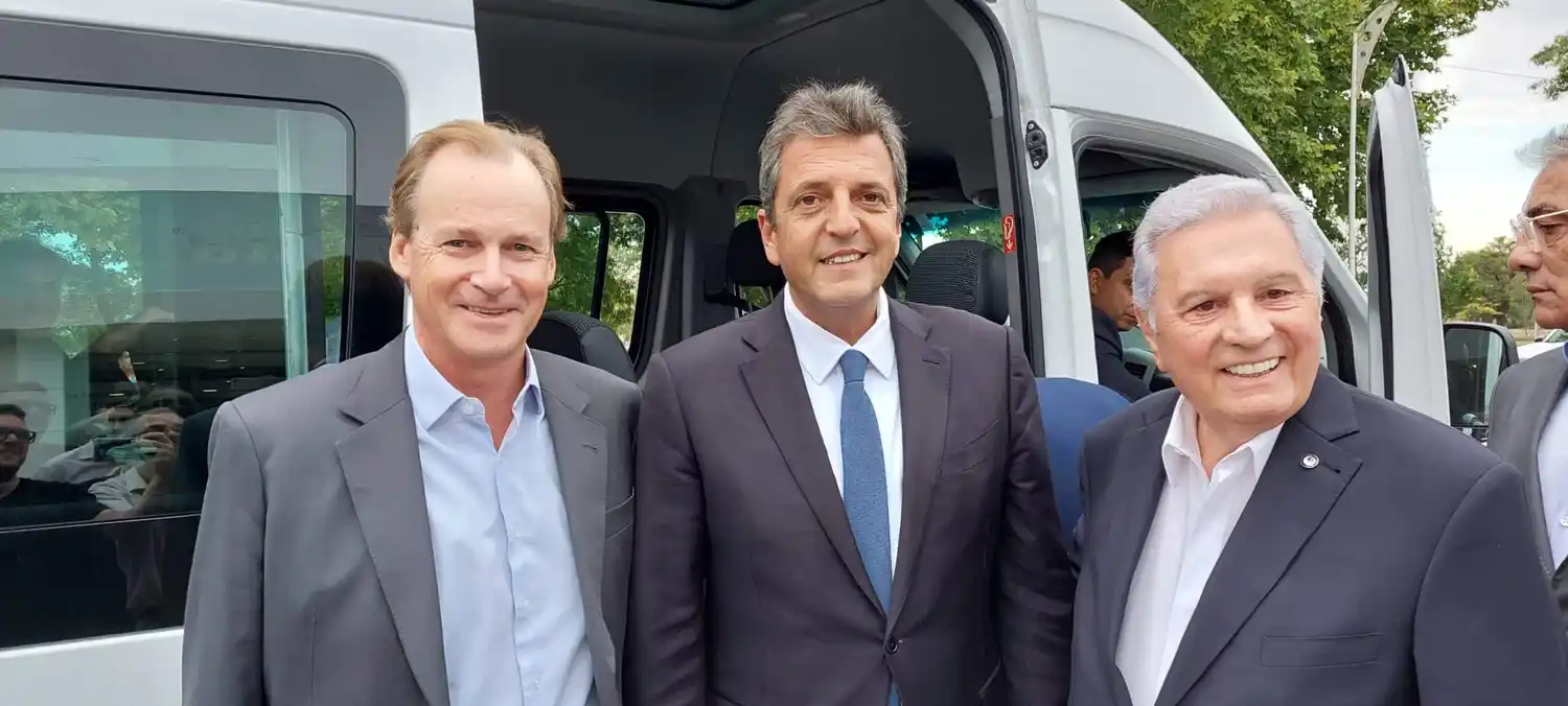 Massa y Bordet pusieron en marcha el programa de compensaciones a los productores avícolas y porcinos