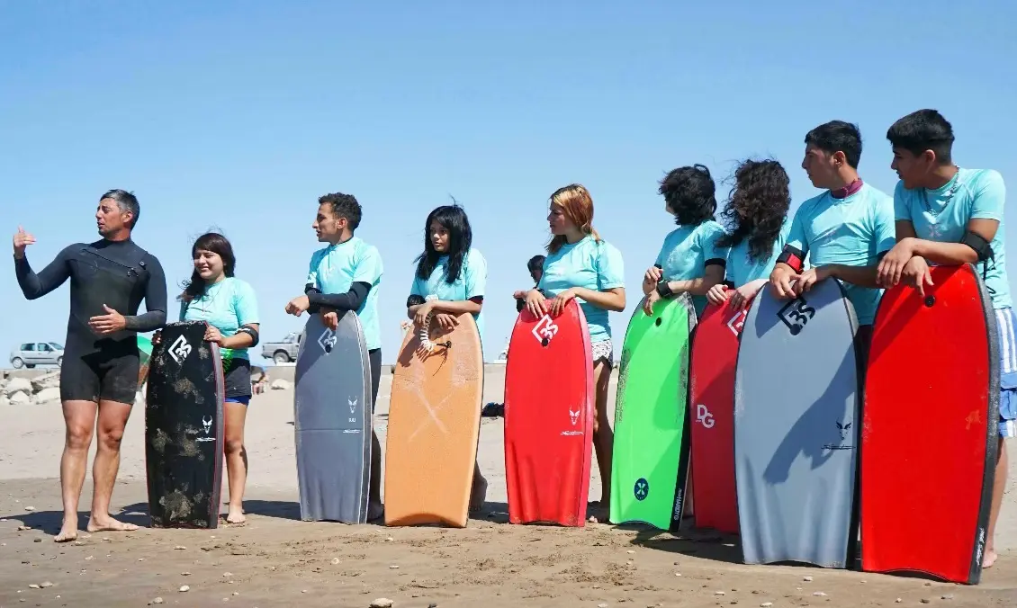 “Aparece cuando nos encontramos” y una jornada de bodyboard