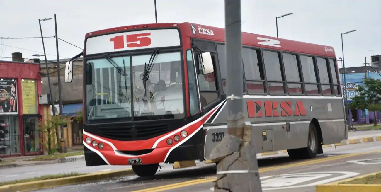 Le dispararon en el pie a un chofer de colectivo santafesino en un violento asalto