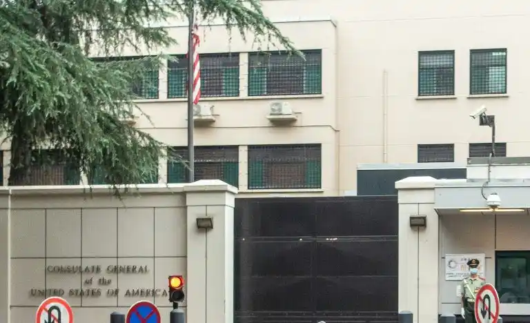 ¡Cumple su palabra! China cierra consulado de EE.UU. en Chengdu