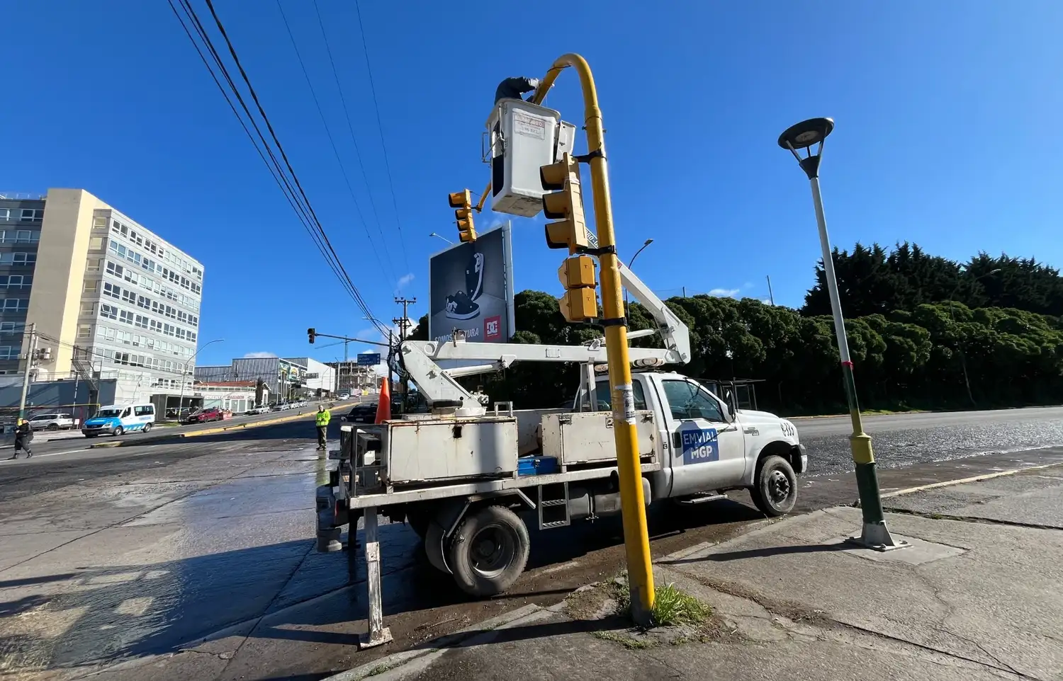 El operativo contempla la colocación de cámaras de detección y conteo vehicular en los cuatro accesos del cruce.