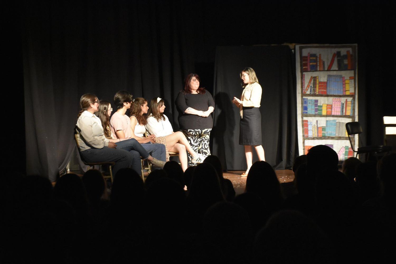 Fin de semana teatral gratuito con el IMEFAA y ‘Las sin miedo’ en el Salón Municipal