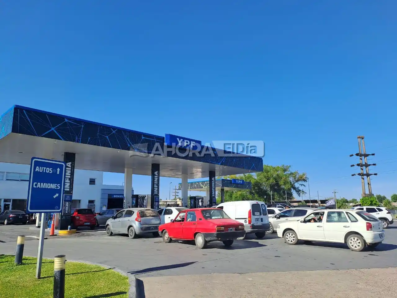 La baja del precio de combustibles se aplica de forma parcial en la ciudad