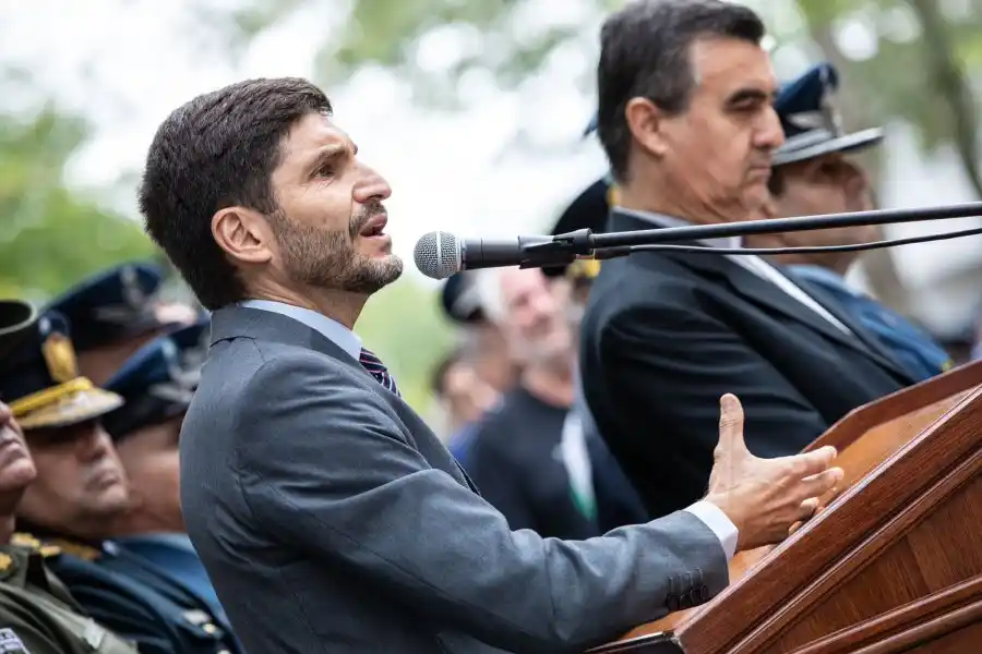 Pullaro habla en el acto