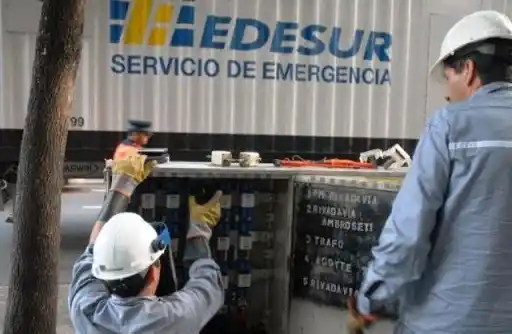 Lorenzino se sumó a los intendentes y pidió la rescisión de Edesur